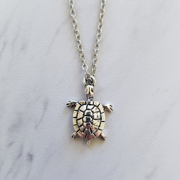 Silver Color Turtle Pendant Necklace - Picture 1 of 7